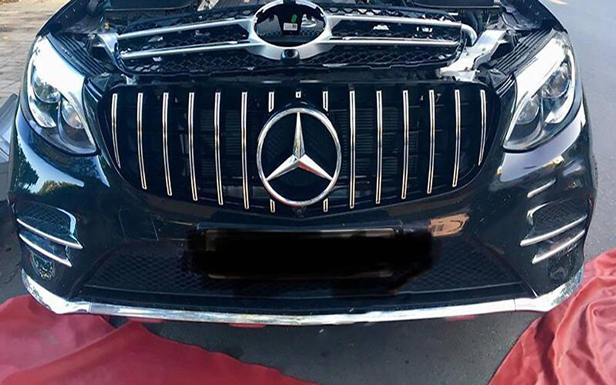 Mặt ca lăng Mercedes GLC